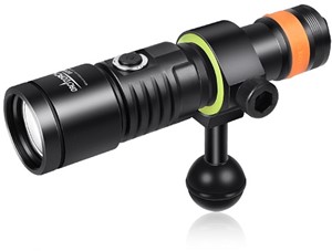 ORCATORCH D530 - Luz de buceo, 1300 lúmenes, ángulo de haz estrecho de