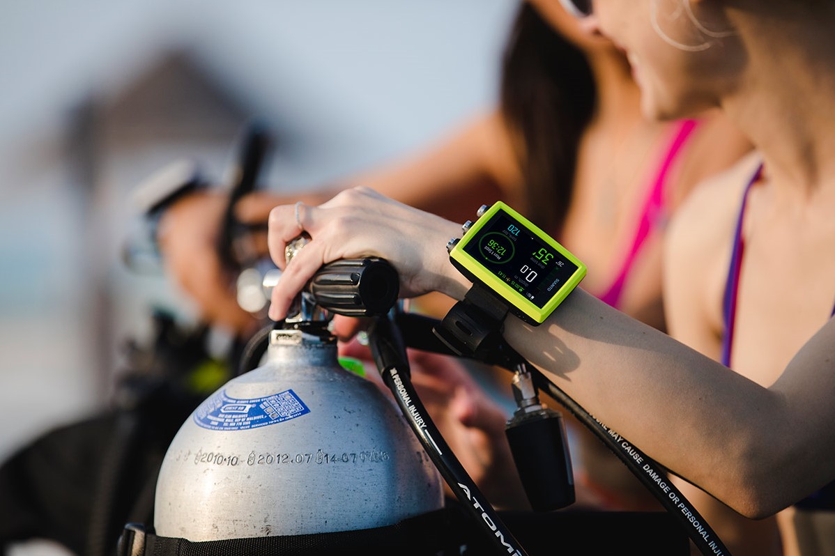 Suunto EON Core Lime duikcomputer bij sublub